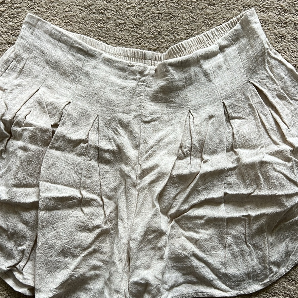 Linen short - Picture 2 of 4